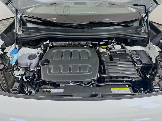 Photo of 2025 Pure White Volkswagen Tiguan
