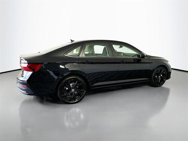 Photo of 2025 Deep Black Pearl Effect Volkswagen Jetta