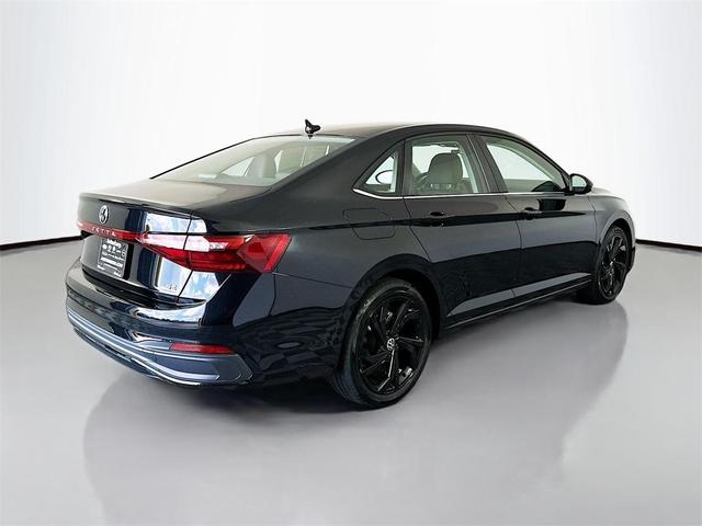 Photo of 2025 Deep Black Pearl Effect Volkswagen Jetta