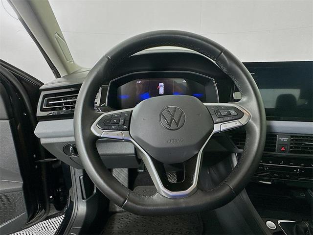 Photo of 2025 Deep Black Pearl Effect Volkswagen Jetta