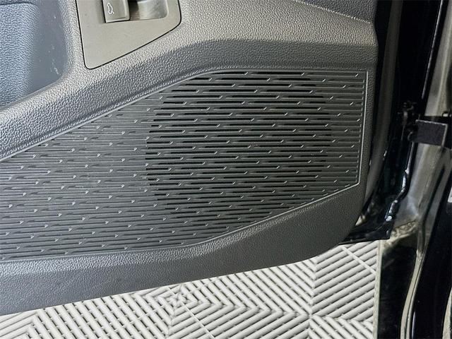 Photo of 2025 Deep Black Pearl Effect Volkswagen Jetta
