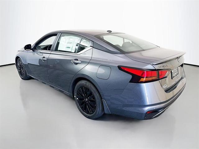 Photo of 2025 Gun Metallic Nissan Altima