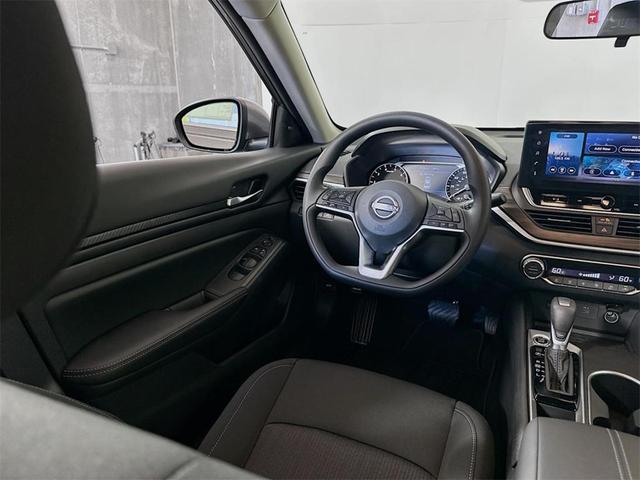 Photo of 2025 Gun Metallic Nissan Altima