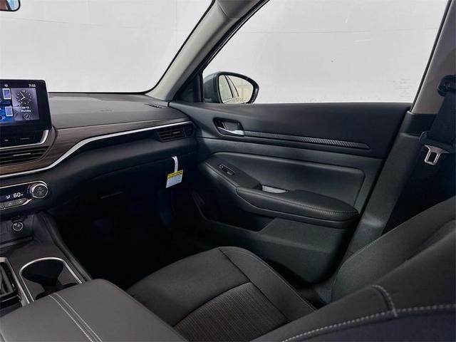 Photo of 2025 Gun Metallic Nissan Altima