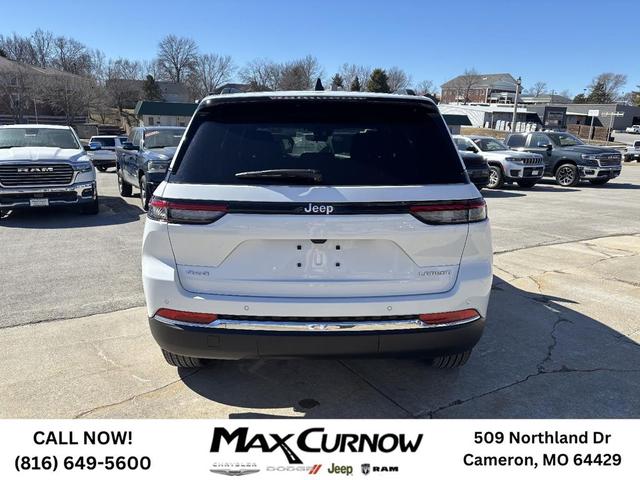 Photo of 2025 Bright White Clearcoat Jeep Grand Cherokee