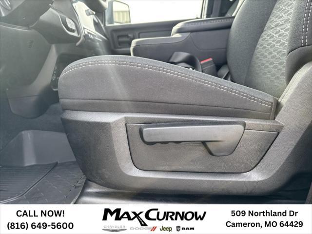 Photo of 2025 Diamond Black Crystal Pearlcoat RAM 3500