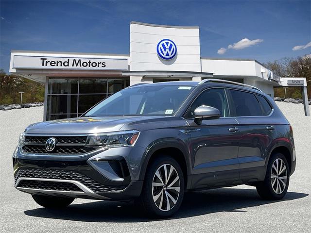 Photo of 2022 Platinum Gray Metallic Volkswagen Taos