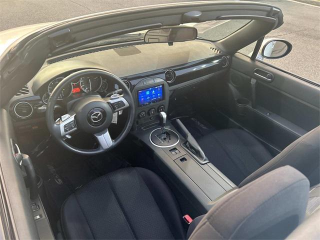 Photo of 2008 Sunlight Silver Metallic Mazda MX-5 Miata
