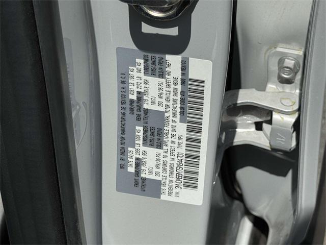 Photo of 2025 Ceramic White Mazda CX-30