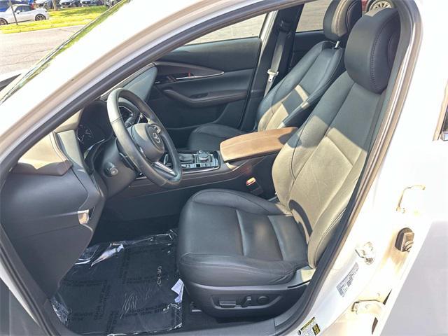 Photo of 2022 Snowflake White Pearl Mica Mazda CX-30