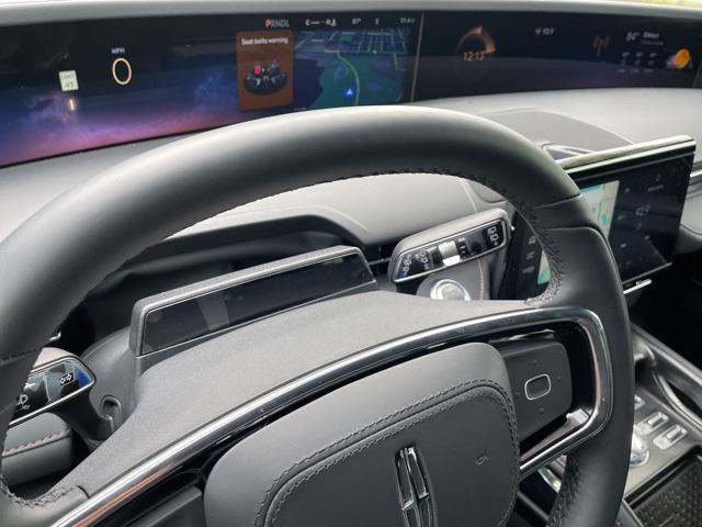 Photo of 2025 Gray Metallic Lincoln Nautilus