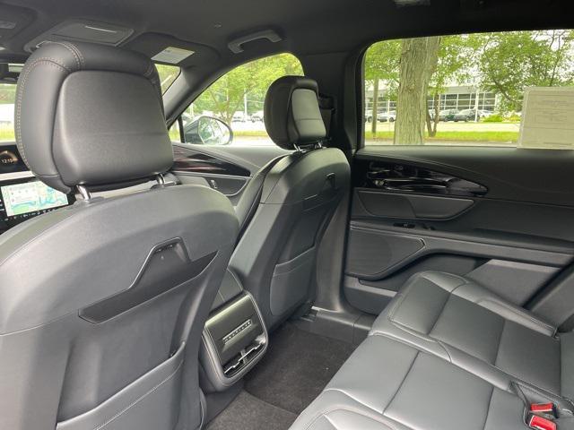 Photo of 2025 Gray Metallic Lincoln Nautilus