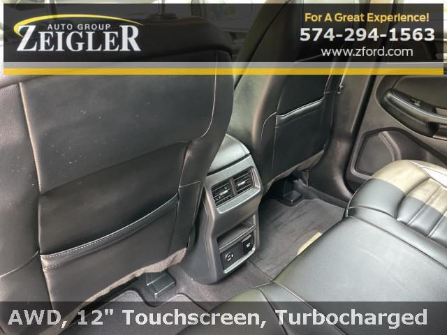 Photo of 2022 Carbonized Gray Metallic Ford Edge