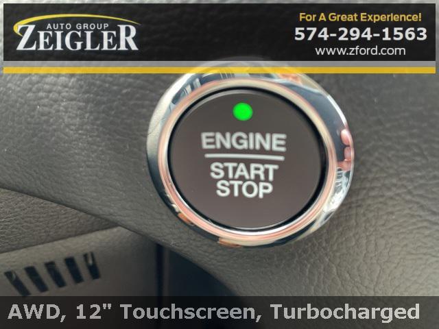 Photo of 2022 Carbonized Gray Metallic Ford Edge
