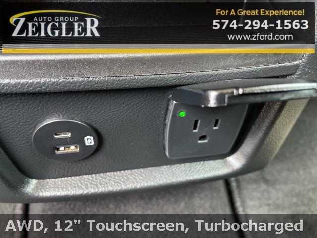 Photo of 2022 Carbonized Gray Metallic Ford Edge