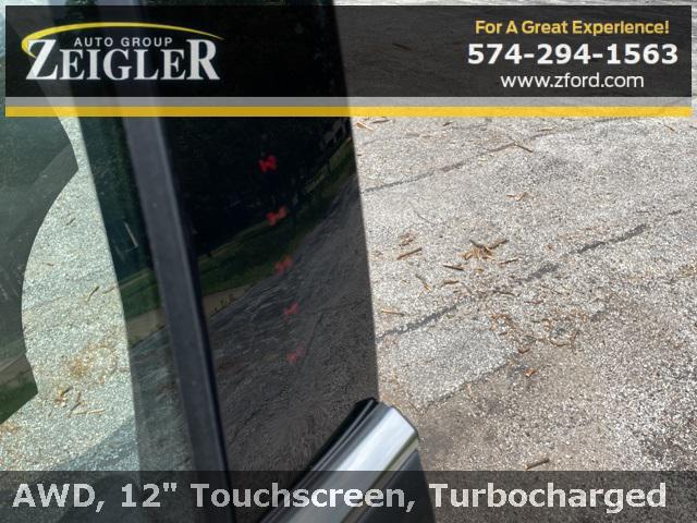 Photo of 2022 Carbonized Gray Metallic Ford Edge