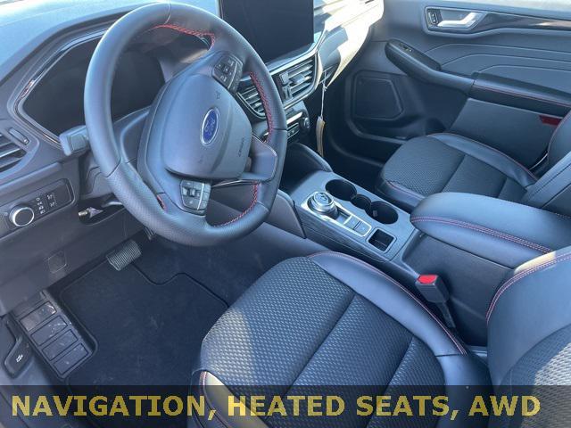 Photo of 2025 Star White Metallic Tri-Coat Ford Escape