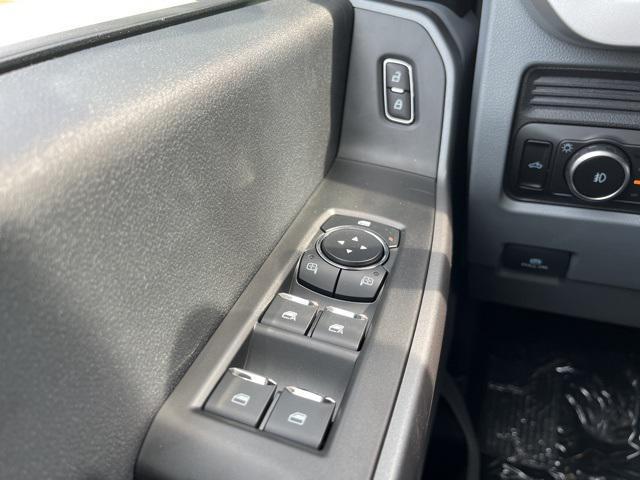 Photo of 2026 Oxford White Ford F-250