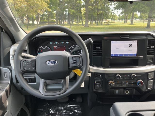 Photo of 2026 Oxford White Ford F-250
