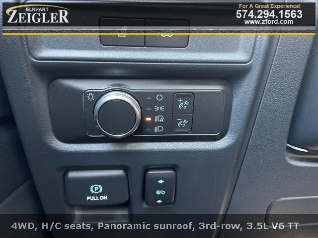 Photo of 2022 Agate Black Metallic Ford Expedition