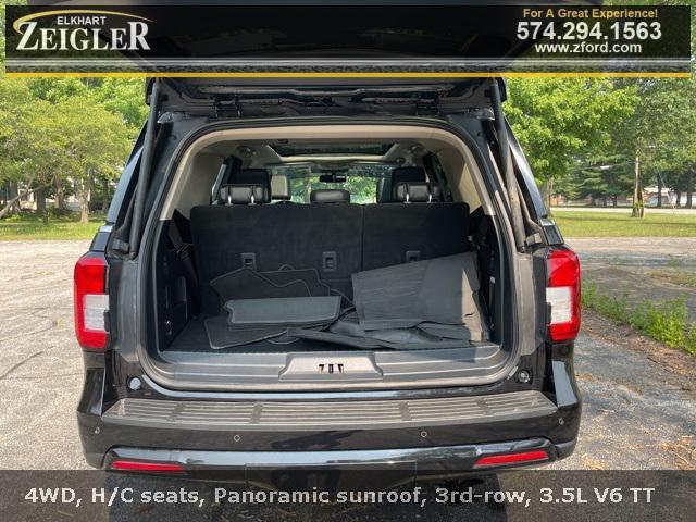 Photo of 2022 Agate Black Metallic Ford Expedition