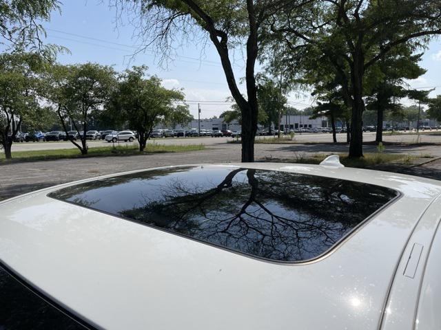 Photo of 2019 Alpine White BMW 530