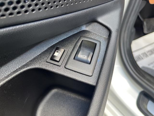 Photo of 2023 Alpine White BMW 330e