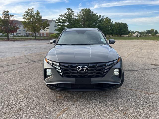 Photo of 2024 Hampton Gray Hyundai TUCSON