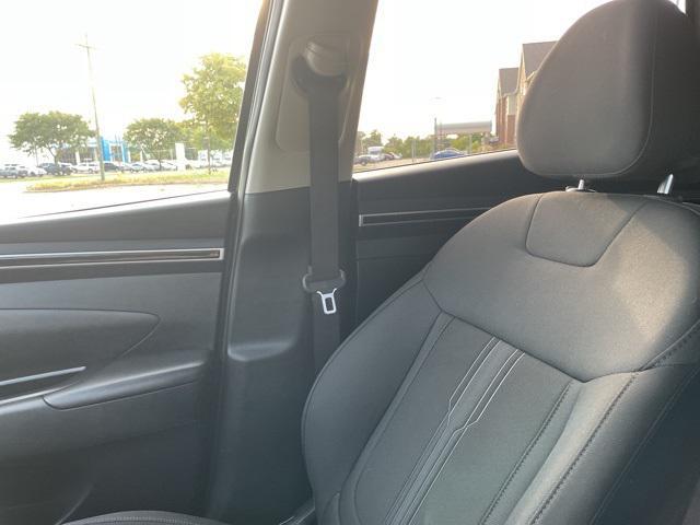 Photo of 2024 Hampton Gray Hyundai TUCSON