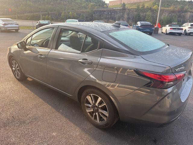 Photo of 2025 Gun Metallic Nissan Versa