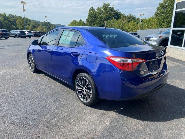 Photo of 2015 Blue Toyota Corolla