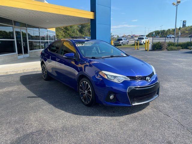 Photo of 2015 Blue Toyota Corolla