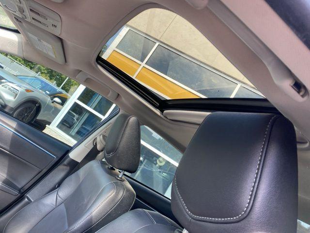 Photo of 2015 Blue Toyota Corolla