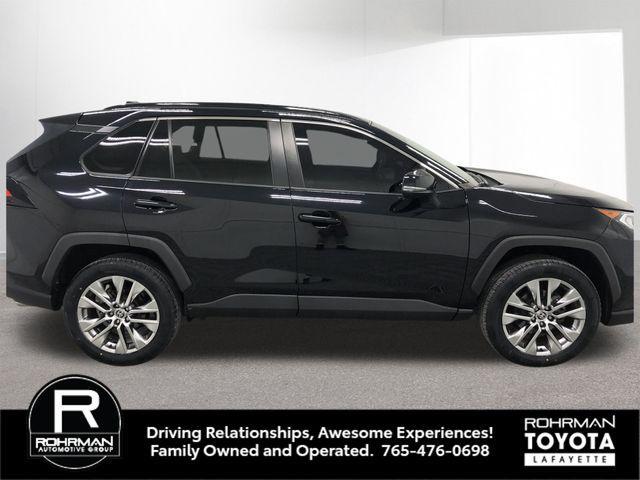 Photo of 2021 Midnight Black Metallic Toyota RAV4