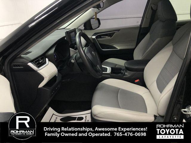 Photo of 2021 Midnight Black Metallic Toyota RAV4