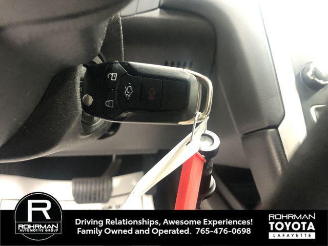 Photo of 2016 MAGNETIC METALLIC Ford Fusion Hybrid