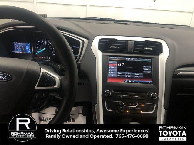 Photo of 2016 MAGNETIC METALLIC Ford Fusion Hybrid