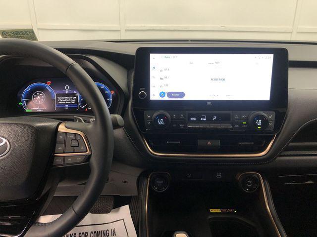Photo of 2025 Storm Cloud Toyota Grand Highlander Hybrid