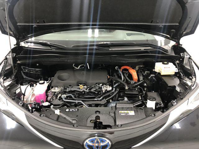 Photo of 2023 Midnight Black Metallic Toyota Sienna