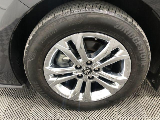 Photo of 2023 Midnight Black Metallic Toyota Sienna