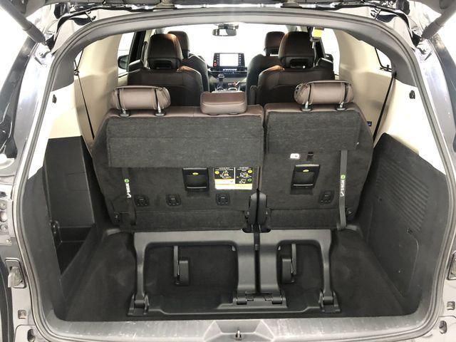 Photo of 2023 Midnight Black Metallic Toyota Sienna