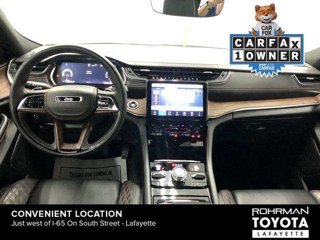 Photo of 2025 Bright White Clearcoat Jeep Grand Cherokee L