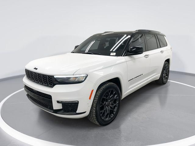 Photo of 2025 Bright White Clearcoat Jeep Grand Cherokee L