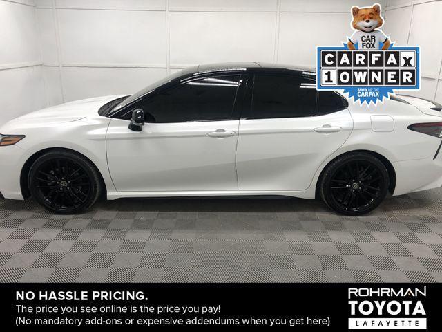 Photo of 2023 Wind Chill Pearl/Midnight Black Metallic Toyota Camry