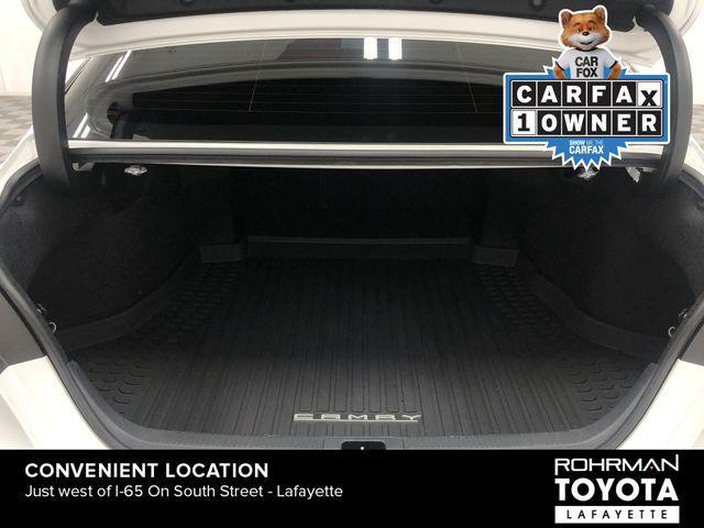 Photo of 2023 Wind Chill Pearl/Midnight Black Metallic Toyota Camry