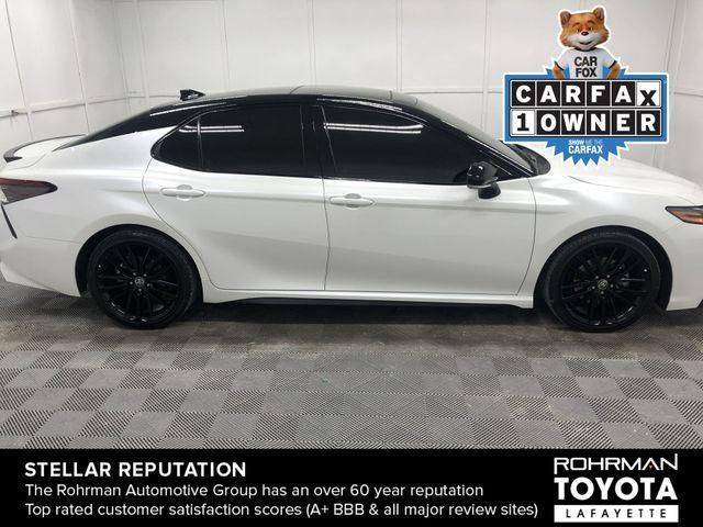Photo of 2023 Wind Chill Pearl/Midnight Black Metallic Toyota Camry