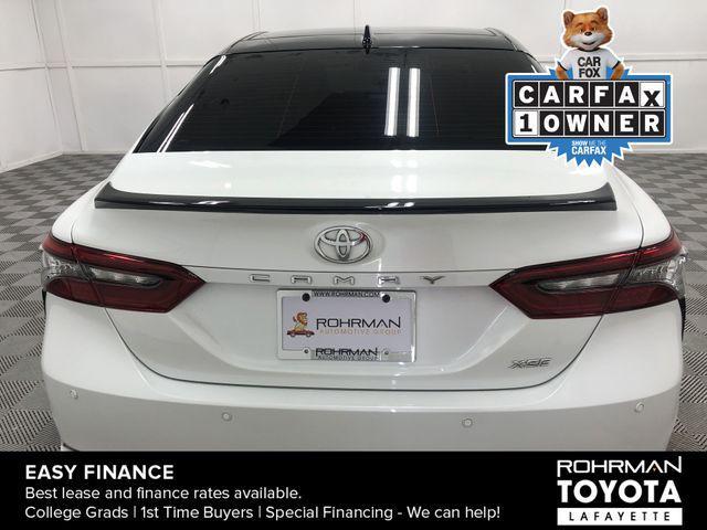 Photo of 2023 Wind Chill Pearl/Midnight Black Metallic Toyota Camry