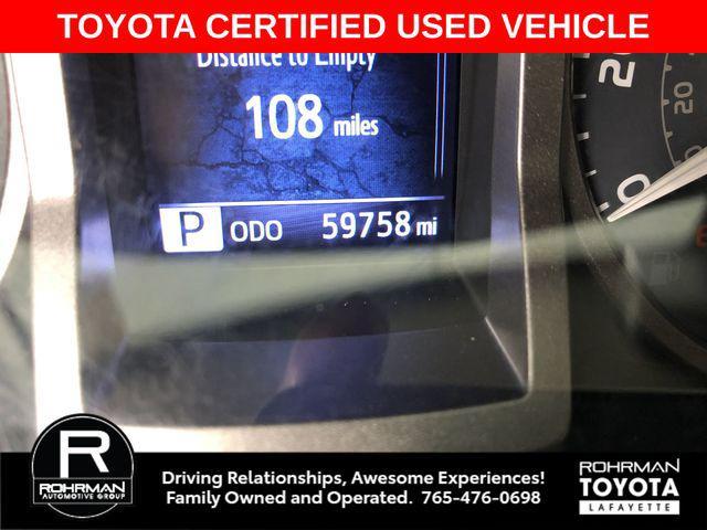Photo of 2019 Super White Toyota Tacoma