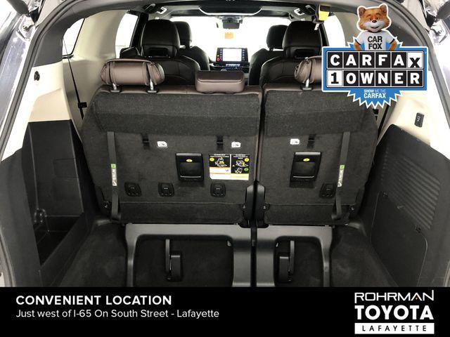 Photo of 2023 Midnight Black Metallic Toyota Sienna