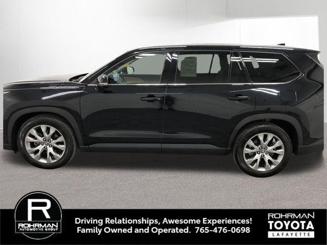 Photo of 2024 Midnight Black Metallic Toyota Grand Highlander